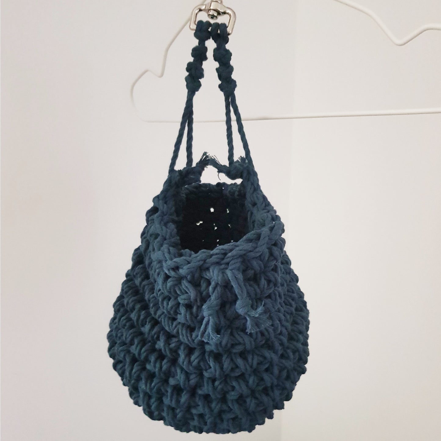Cosulet de agatat pentru jucarii / accesorii animale de companie, albastru paun, 20 cm, Blanosic (lucrat manual)