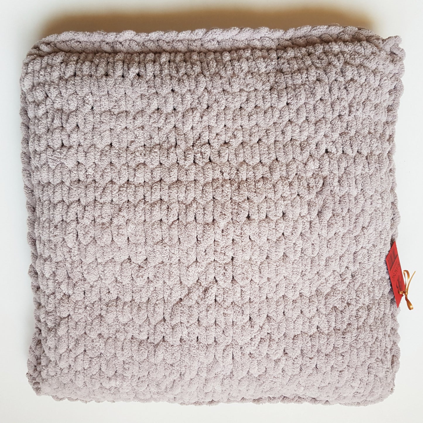 Culcus tricotat pentru pisici si caini, bej-gri, 50 x 50 cm, Blanosic (lucrat manual)