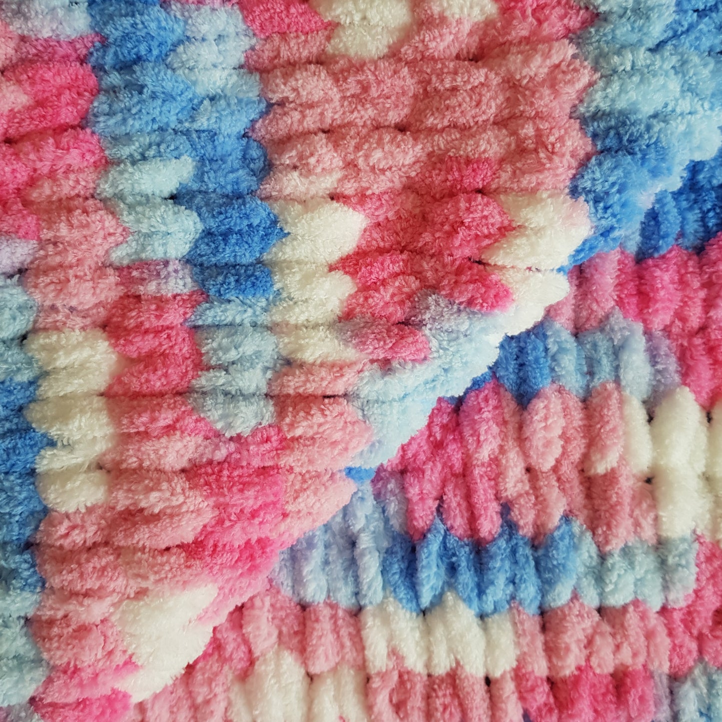 ZUF - Paturica copil, roz-alb-bleu, 100x80 cm, Blanosic (lucrata manual)