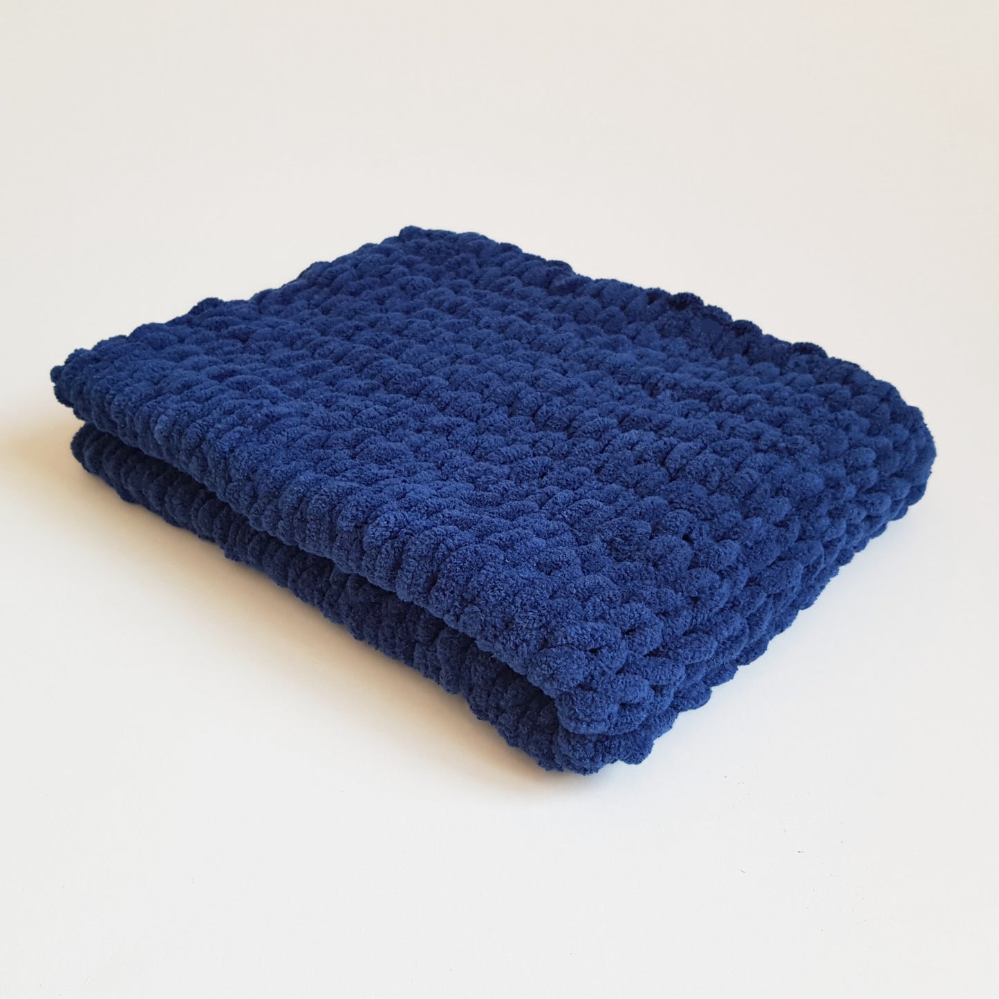 Paturica usoara pentru caini si pisici, albastru marin, 50x40 cm, Blanosic (lucrata manual)