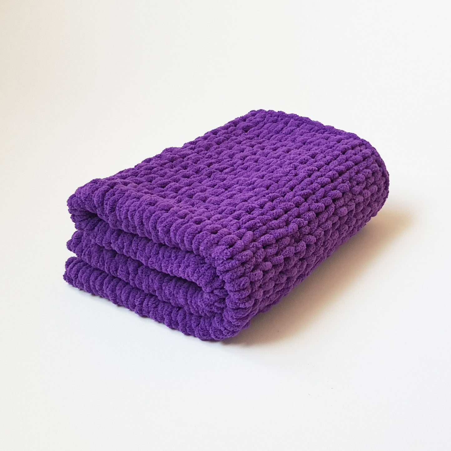 Paturica usoara pentru caini si pisici, violet, 70x50 cm, Blanosic (lucrata manual)