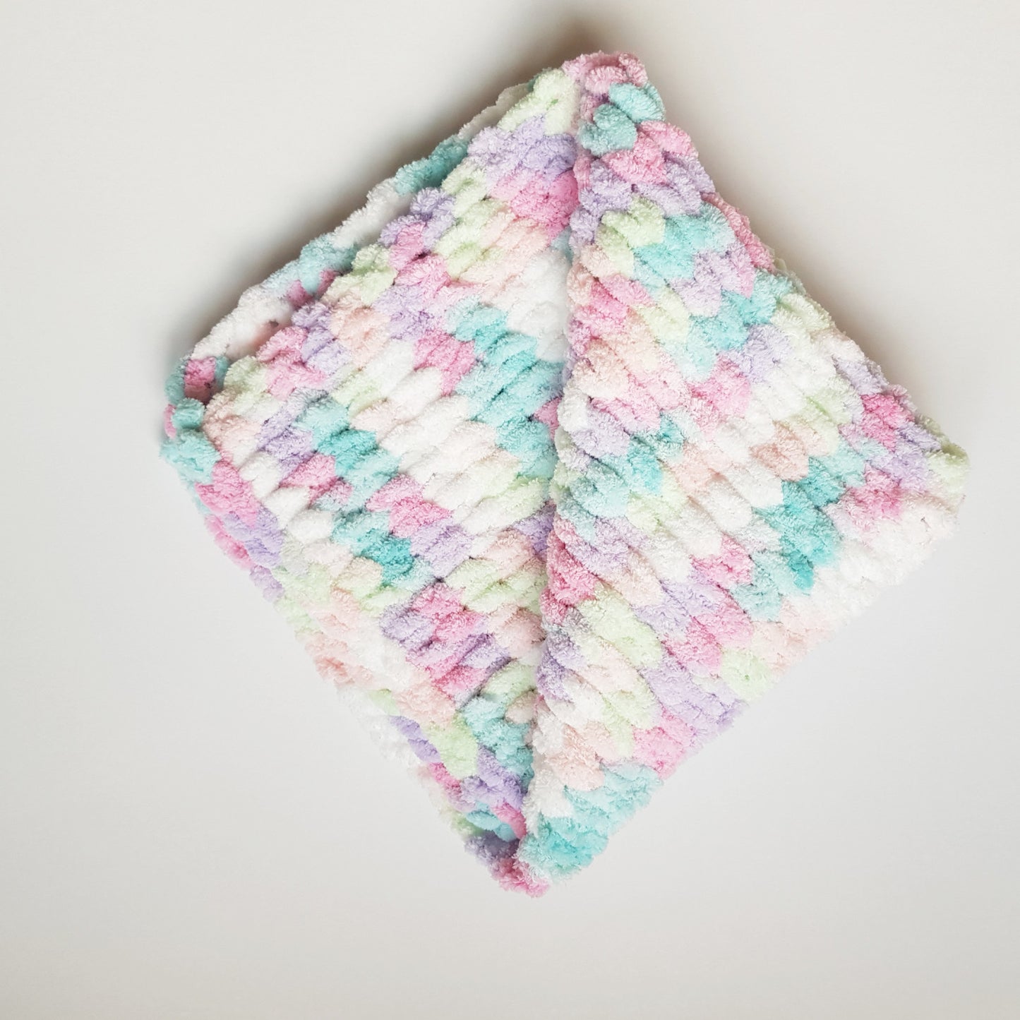 ZUF - Paturica copil pentru carucior, verde-roz-alb-lila, 60x60 cm, Blanosic (lucrata manual)