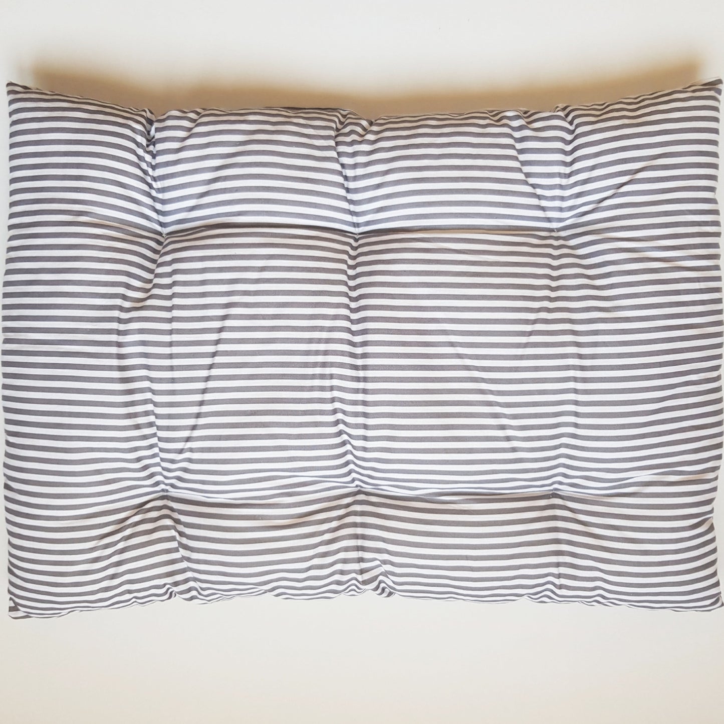 Perna pentru caini si pisici, model cu dungi, 100% bumbac, 65 x 45 cm, Blanosic (lucrata manual)