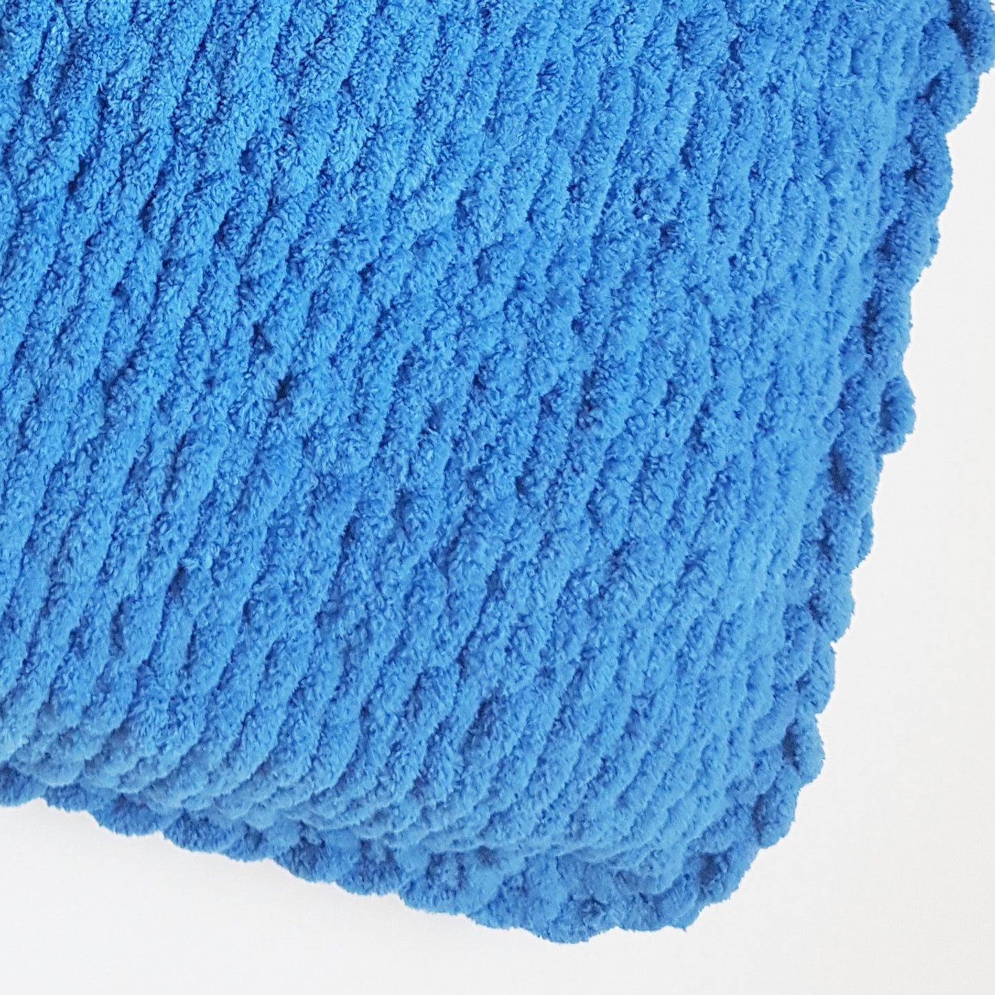 Culcus tricotat pentru pisici si caini, albastru, 50 x 70 cm, Blanosic (lucrat manual)