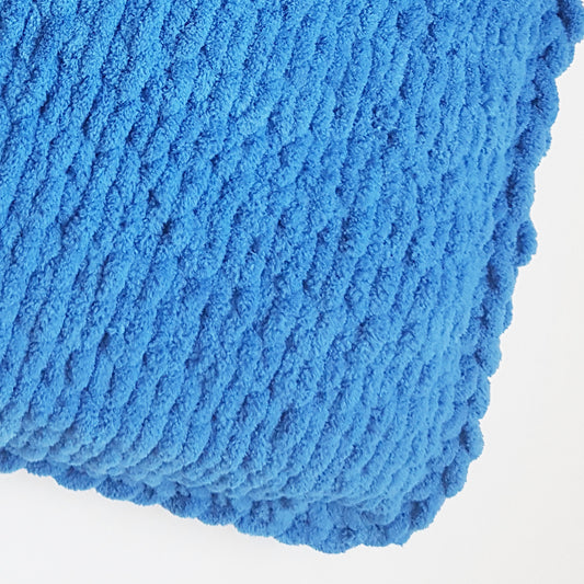 Culcus tricotat pentru pisici si caini, albastru, 50 x 70 cm, Blanosic (lucrat manual)