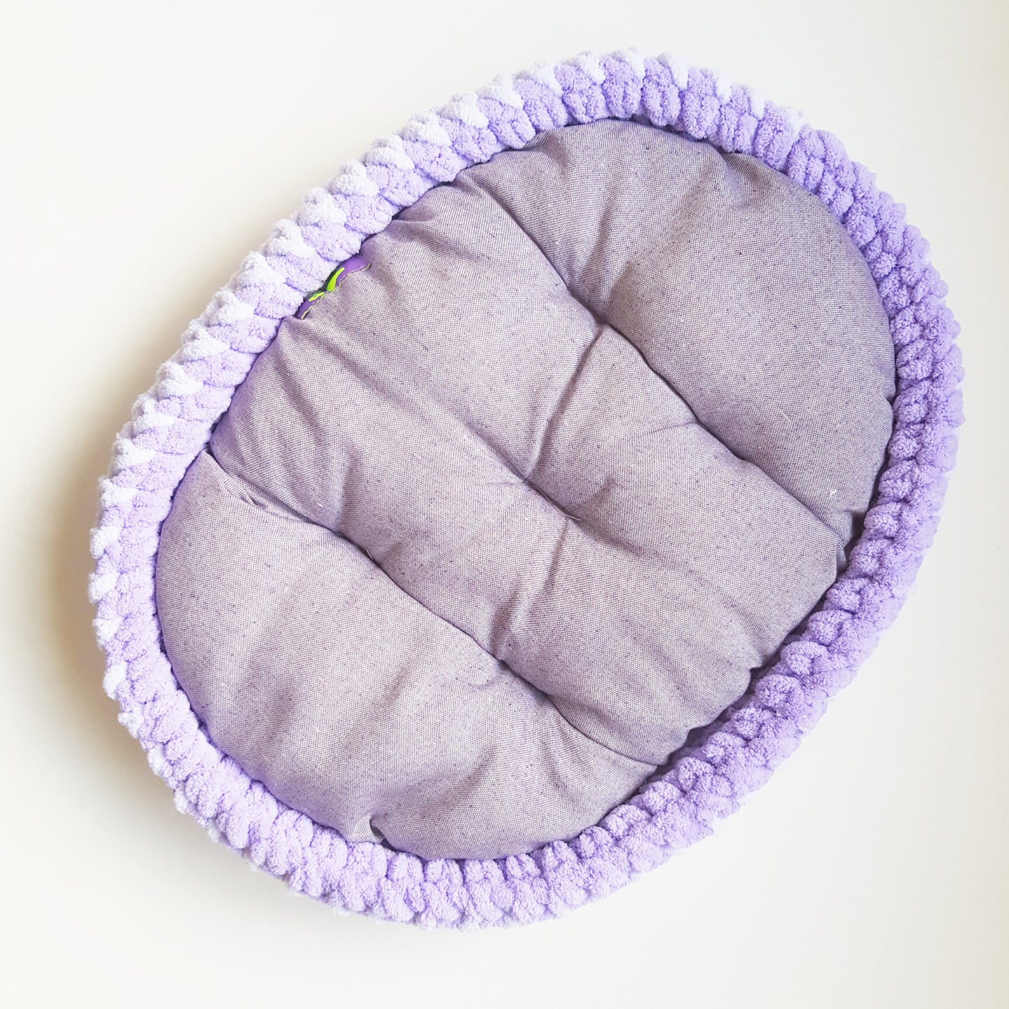 Culcus confortabil pentru caini si pisici, mov, 55x45 cm (lucrat manual)
