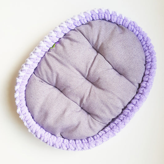 Culcus confortabil pentru caini si pisici, mov, 55x45 cm (lucrat manual)