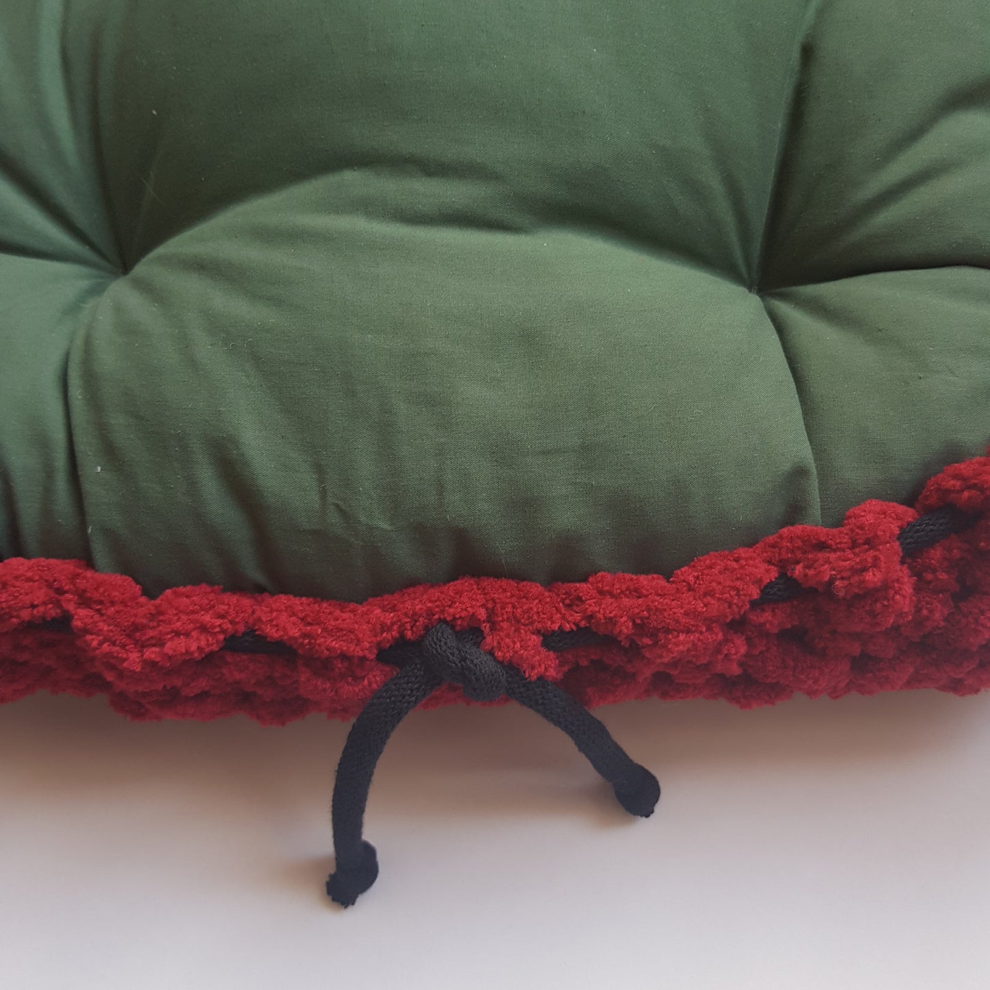 Culcus pentru caini si pisici, verde-visiniu, 50x45 cm (lucrat manual)