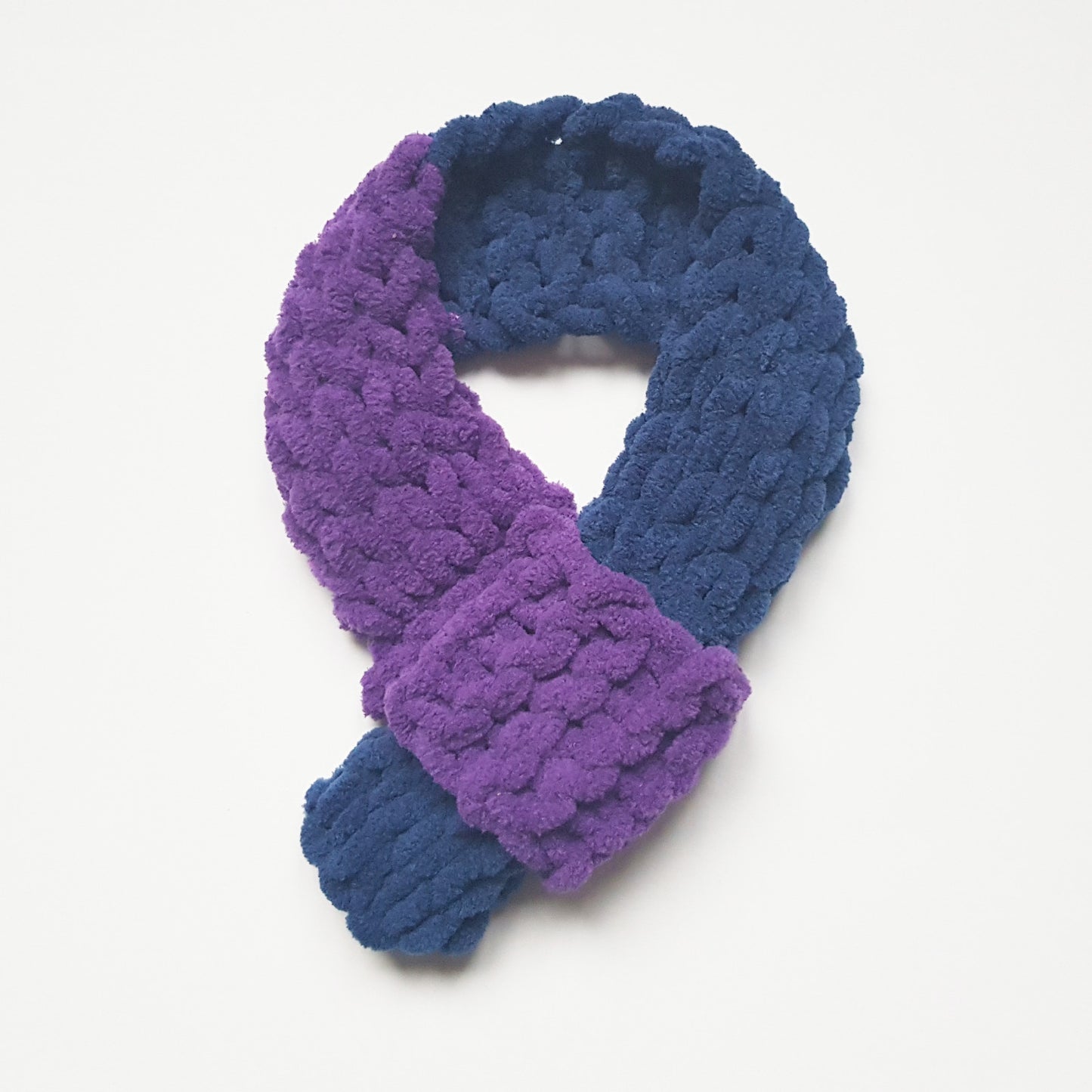 Fular S pentru caini, bleumarin-violet, Blanosic (lucrat manual)