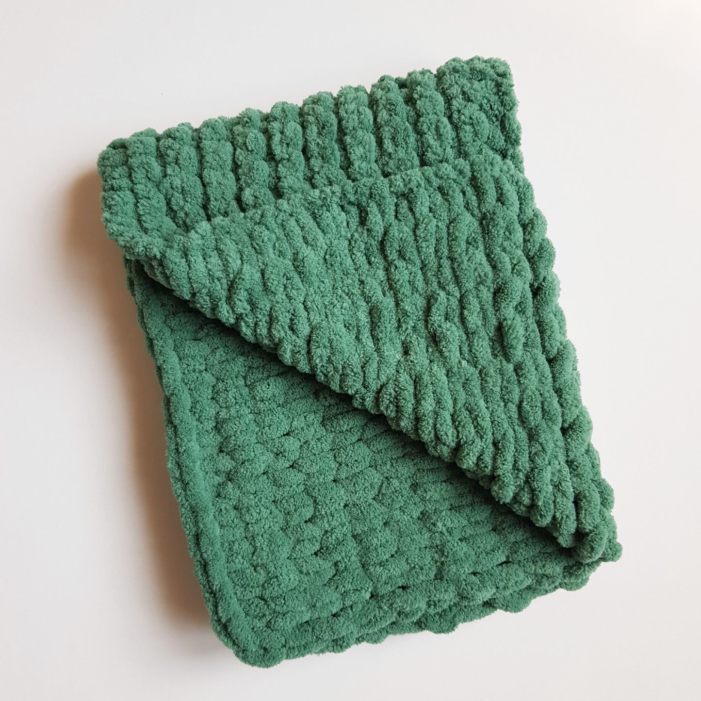 Paturica pentru caini si pisici verde pin 70x50 cm, Blanosic (lucrata manual)