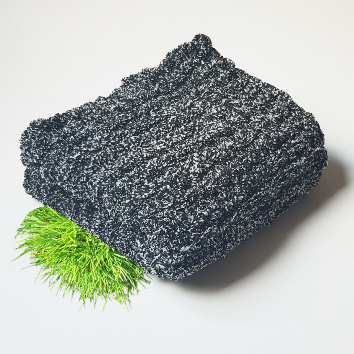 Handmade Paturica de voiaj pentru caini si pisici, negru cu alb, 120x50 cm, Blanosic