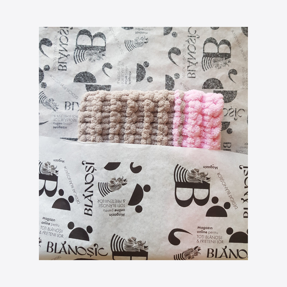 Handmade Mini Paturica pentru catelusi / pisicute fetite, bej-gri-roz, 50x40 cm, Blanosic