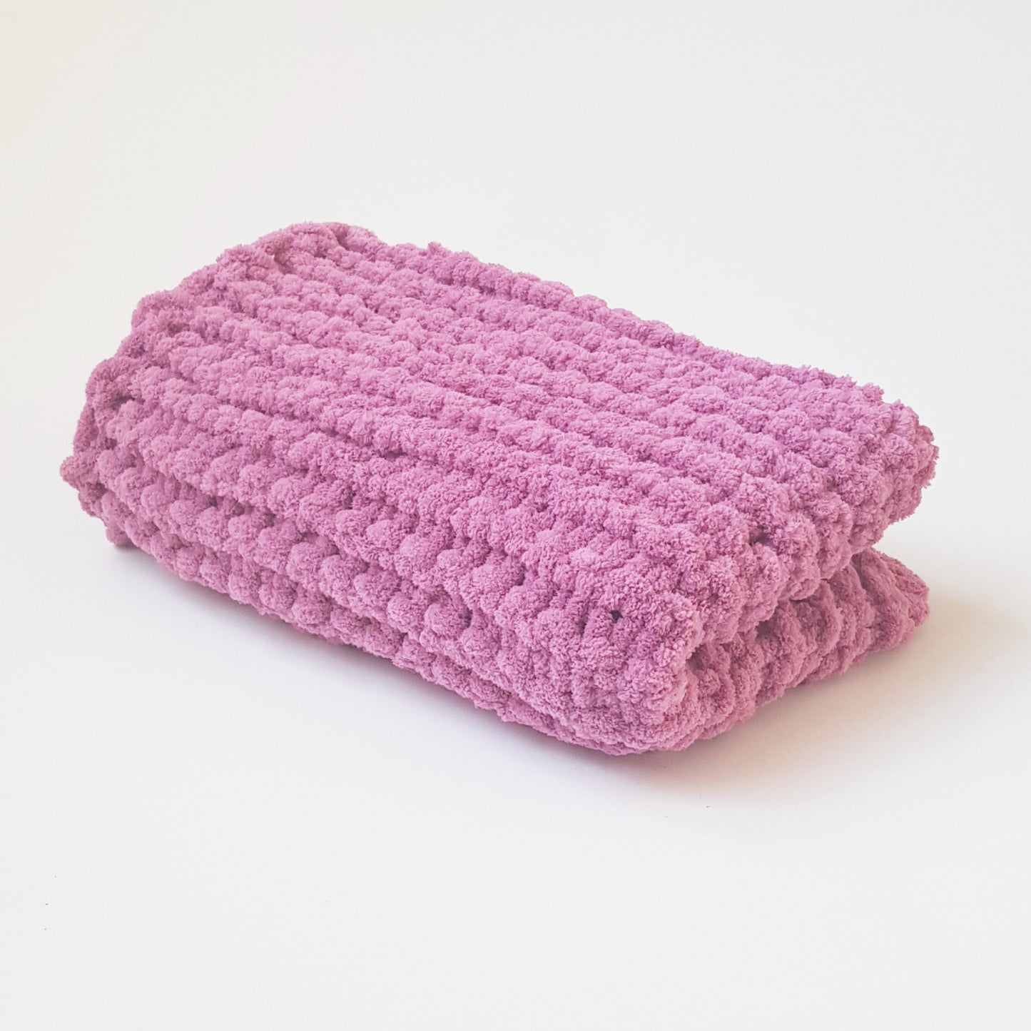 Paturica pentru caini si pisici, trandafirie, 70x70 cm, Blanosic (lucrata manual)