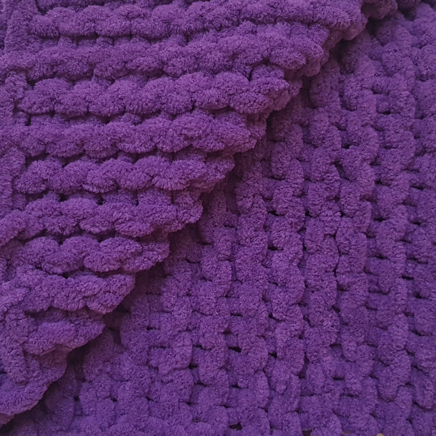 Paturica usoara pentru caini si pisici, violet, 70x50 cm, Blanosic (lucrata manual)