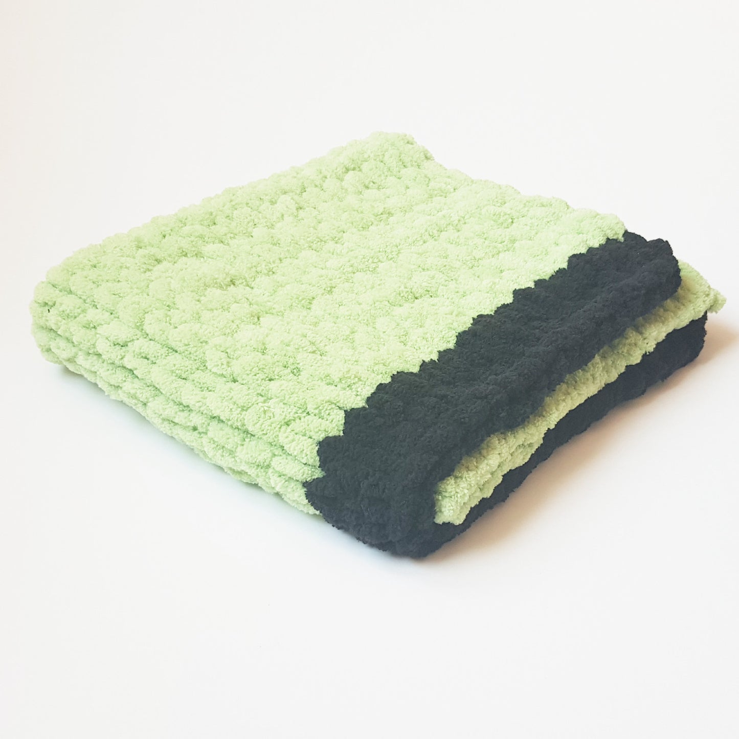 Paturica pentru caini si pisici, verde-praz-negru, 60x60 cm, Blanosic (lucrata manual)