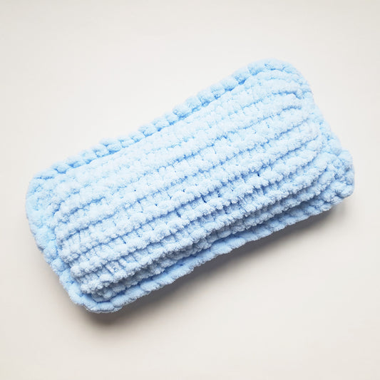 Pernuta de dormit pentru pisici si caini, Bleu, 40 x 20 cm, Blanosic (lucrata manual)