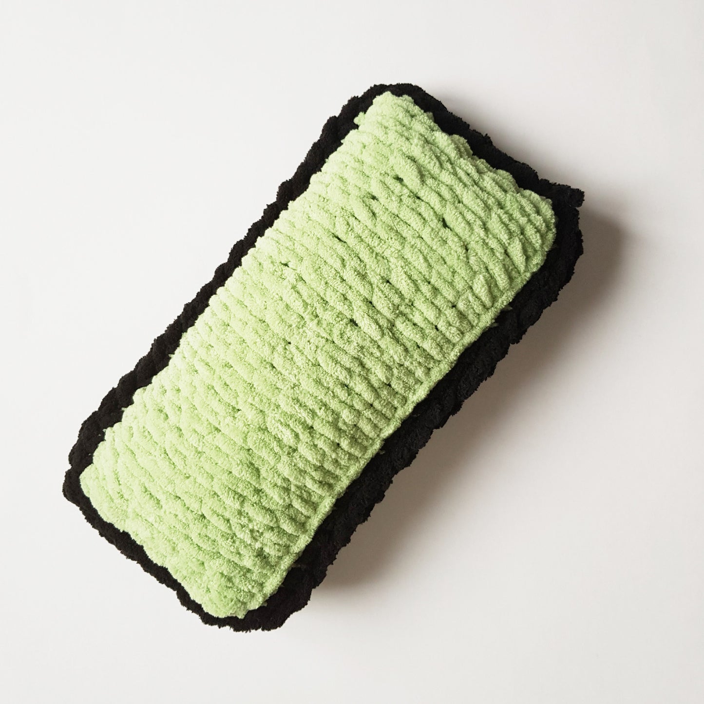 Pernuta de dormit pentru pisici si caini, Verde-Praz-Negru, 40 x 20 cm, Blanosic (lucrata manual)