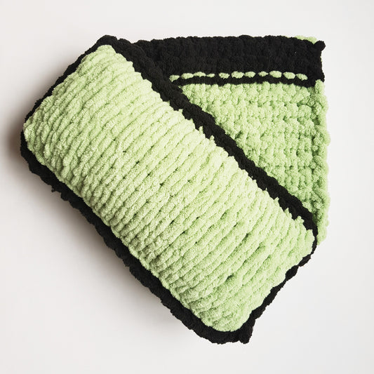 Set pernuta si paturica pentru pisici si caini, verde praz, 40x20 cm / 60x60 cm (lucrat manual)